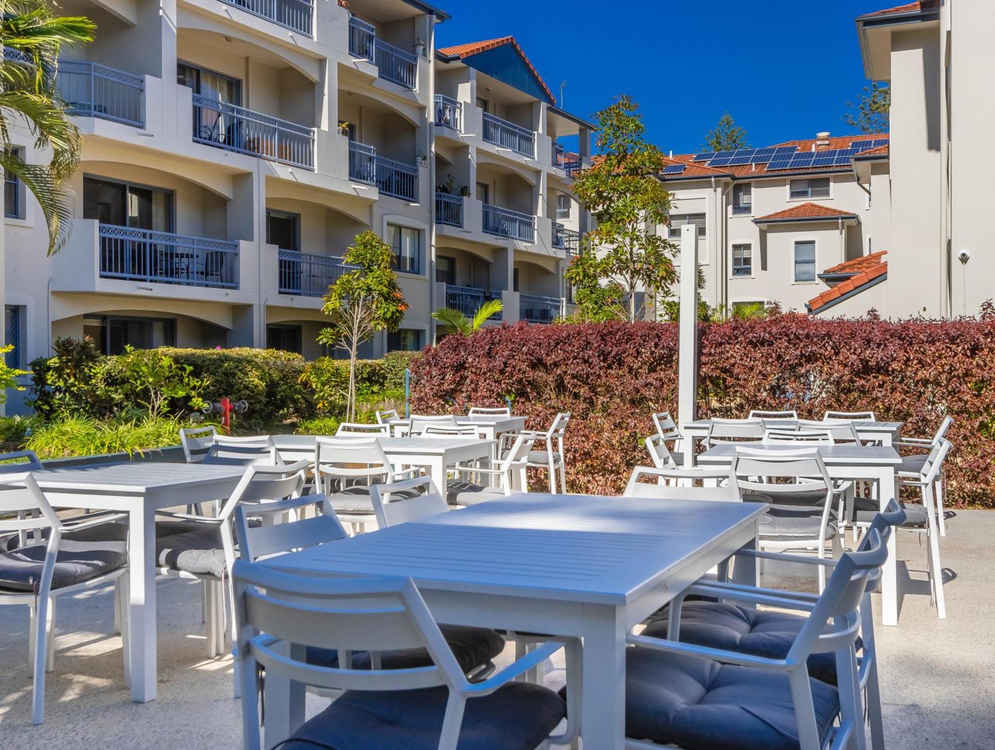 Bella Mare Coolangatta Beachside Apartments Гоулд Коуст Екстериор снимка