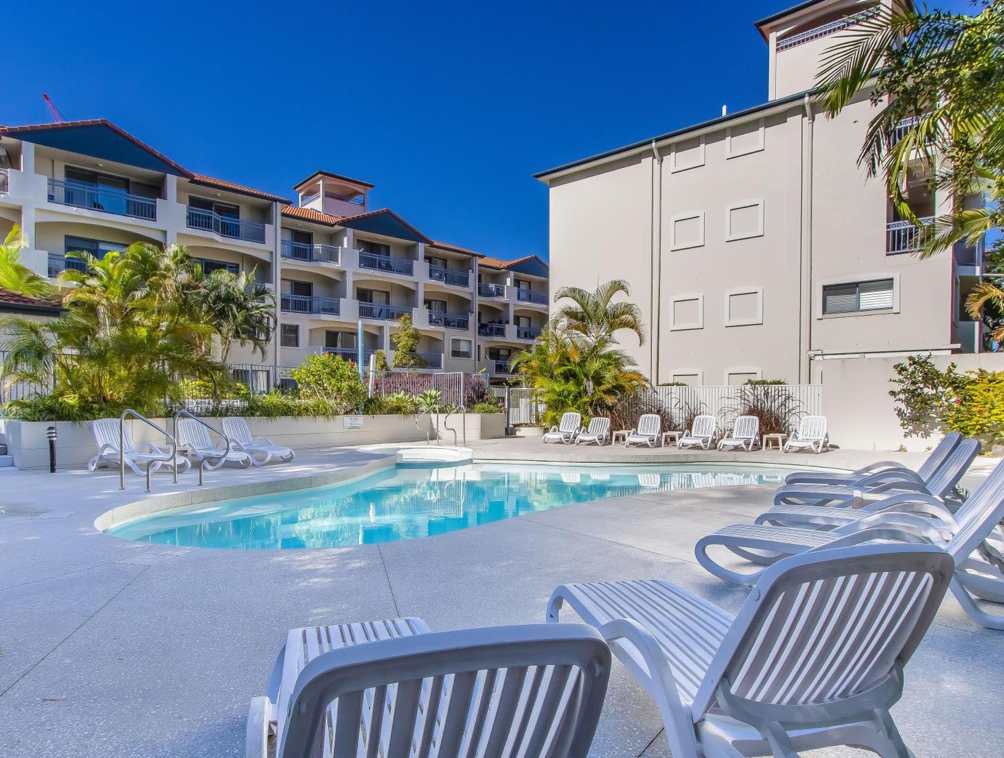Bella Mare Coolangatta Beachside Apartments Гоулд Коуст Екстериор снимка