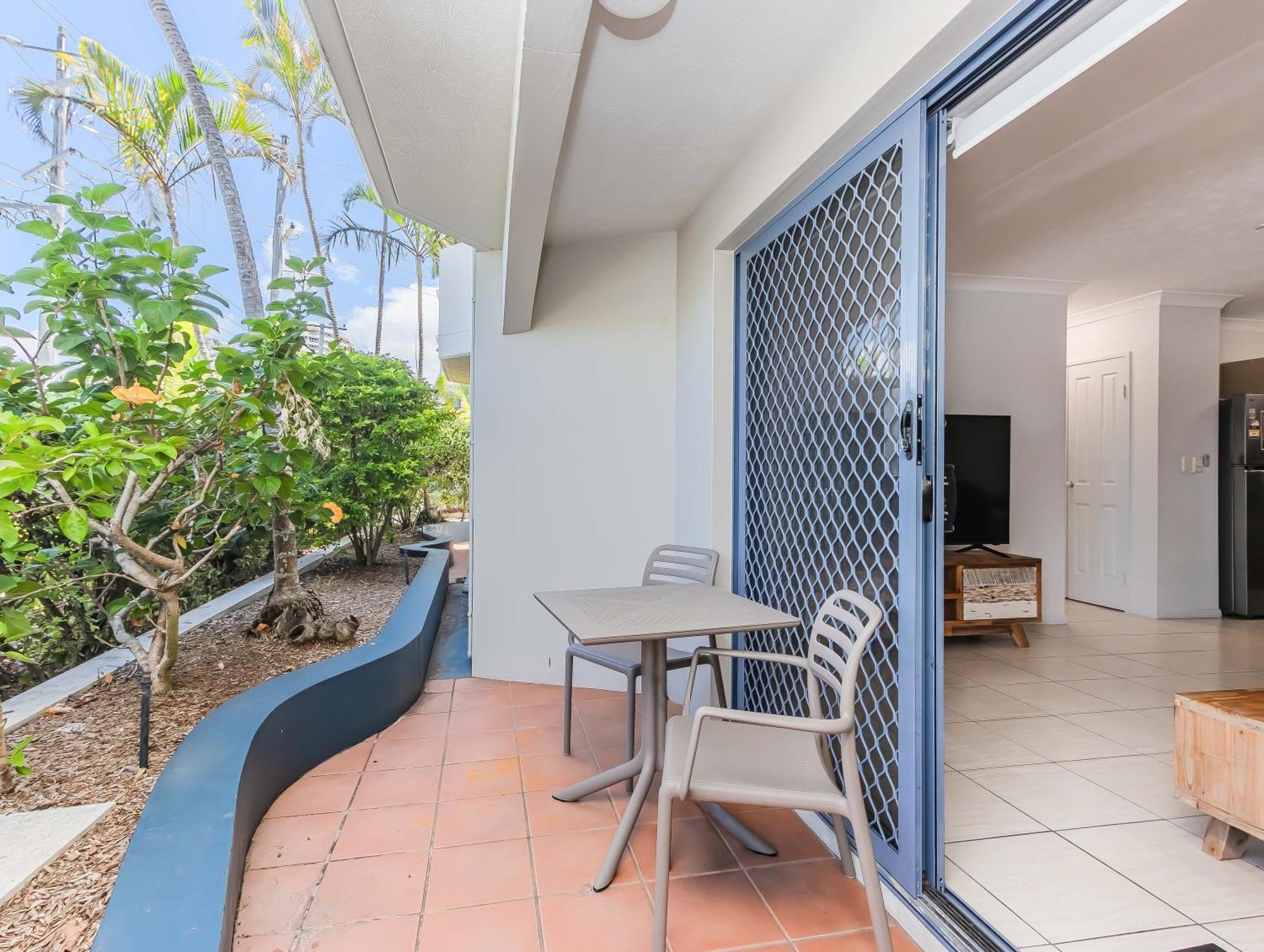 Bella Mare Coolangatta Beachside Apartments Гоулд Коуст Екстериор снимка