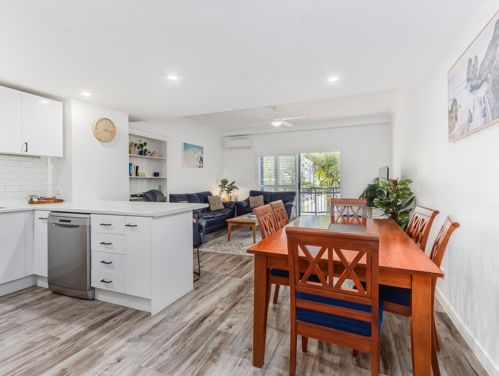 Bella Mare Coolangatta Beachside Apartments Гоулд Коуст Екстериор снимка