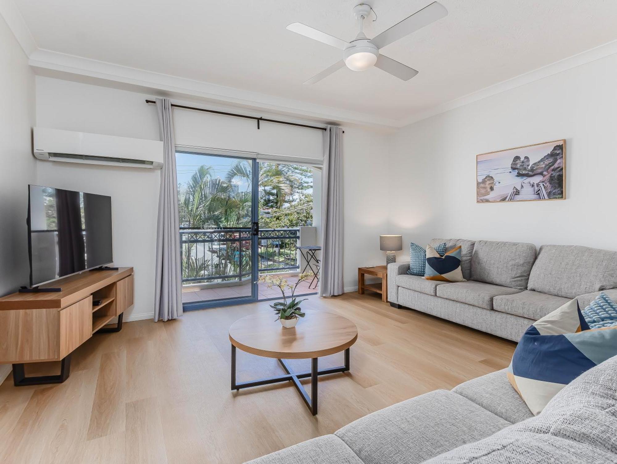 Bella Mare Coolangatta Beachside Apartments Гоулд Коуст Екстериор снимка