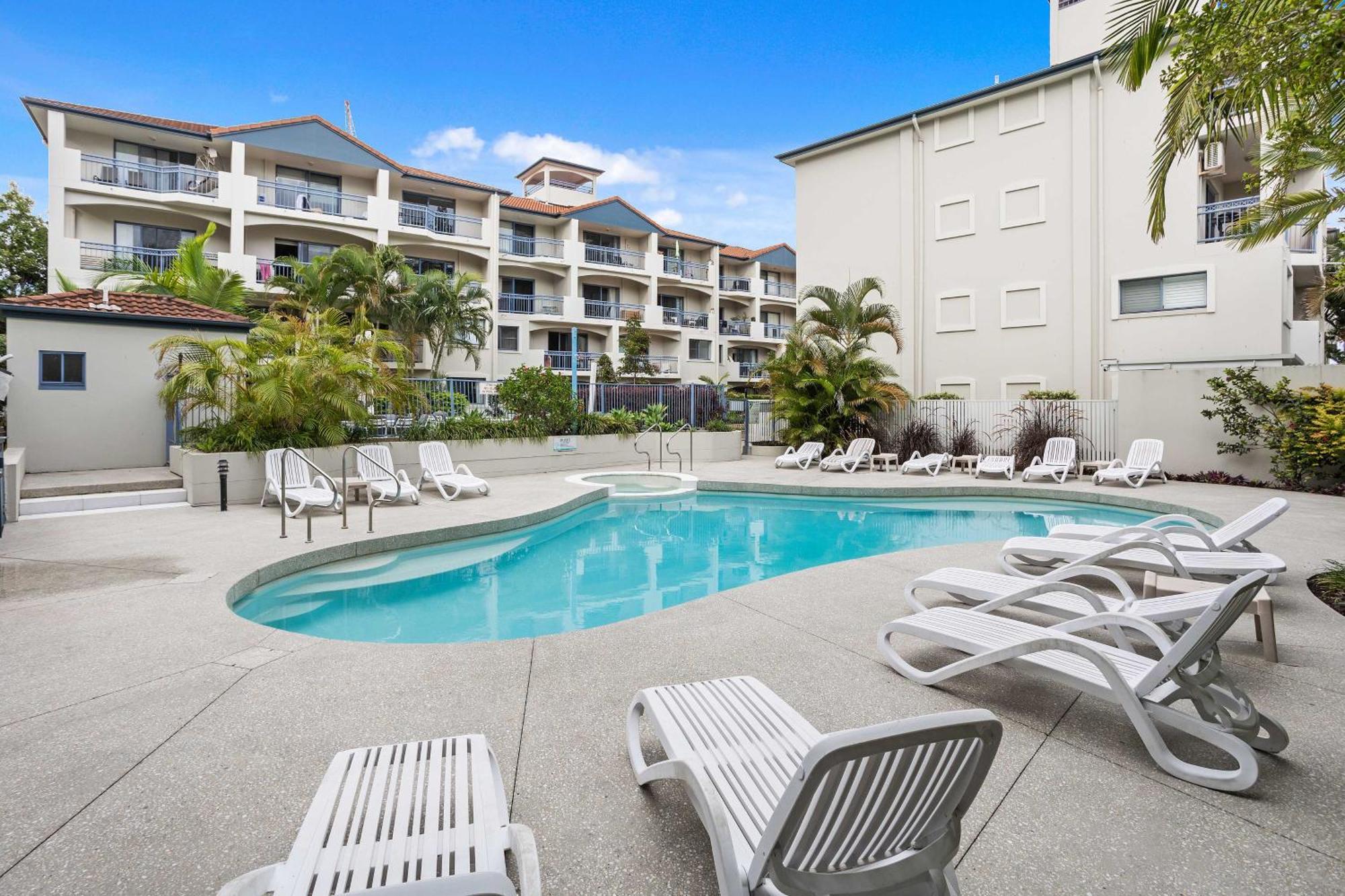 Bella Mare Coolangatta Beachside Apartments Гоулд Коуст Екстериор снимка