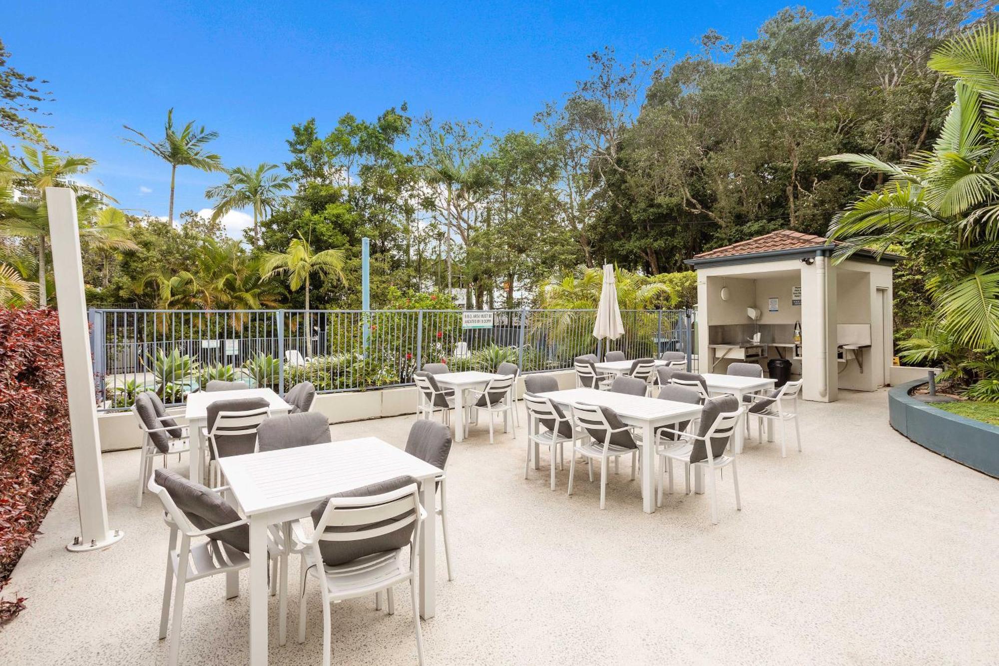 Bella Mare Coolangatta Beachside Apartments Гоулд Коуст Екстериор снимка