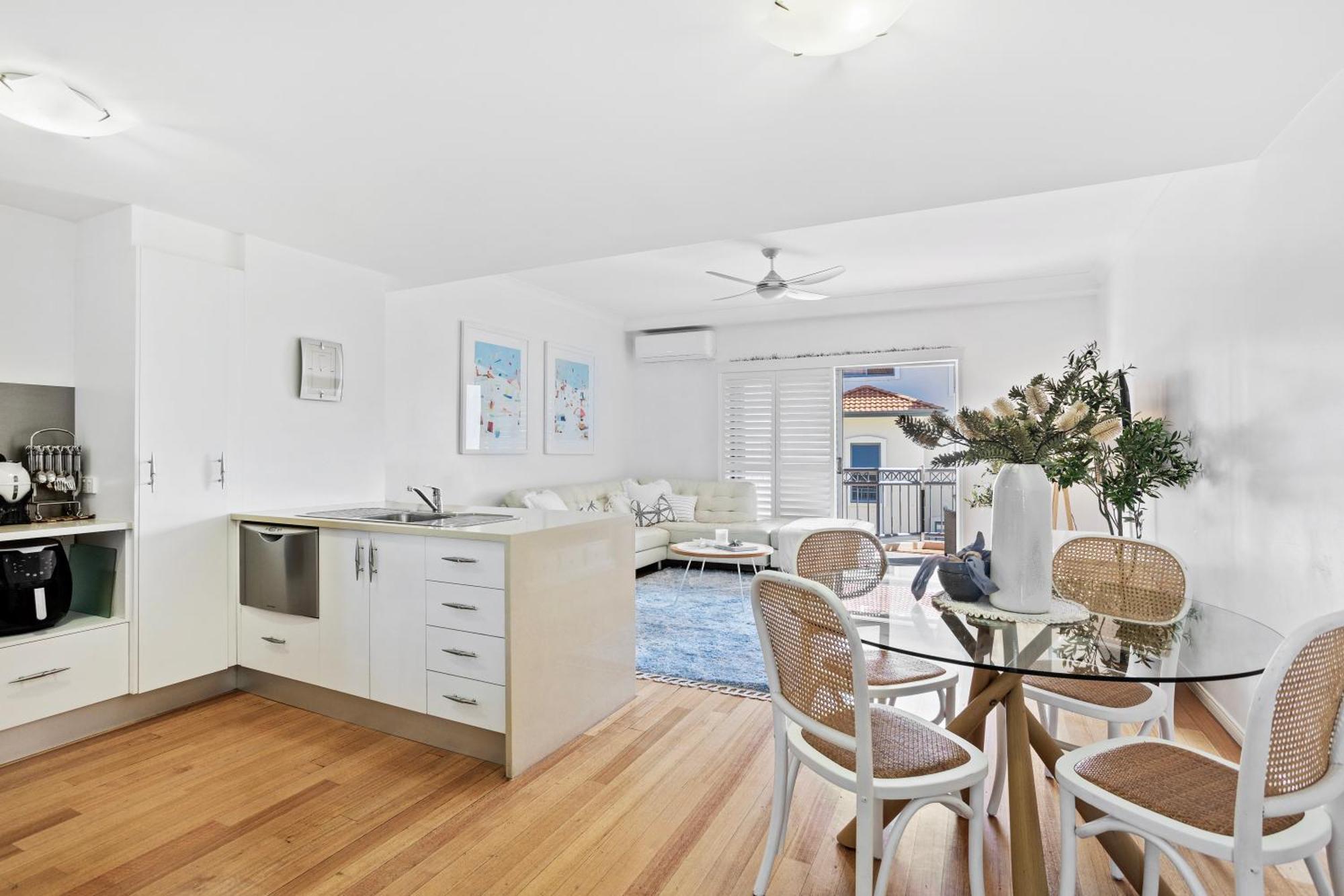 Bella Mare Coolangatta Beachside Apartments Гоулд Коуст Екстериор снимка